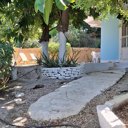 The Hidden Keri Marathiás